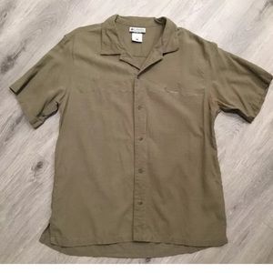 Columbia Large 100% Silk Sage Green Fly Fishing Shirt Embroidered Fisherman